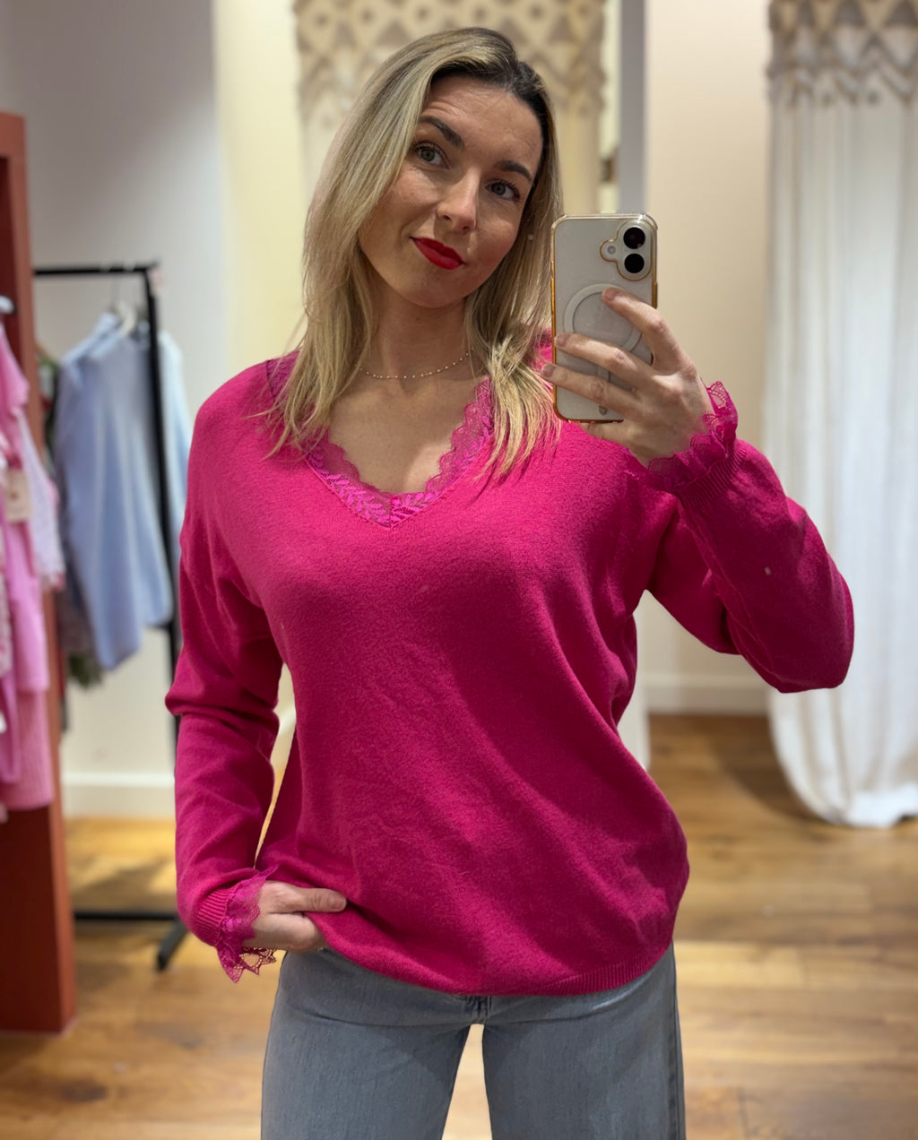 Pull dentelle