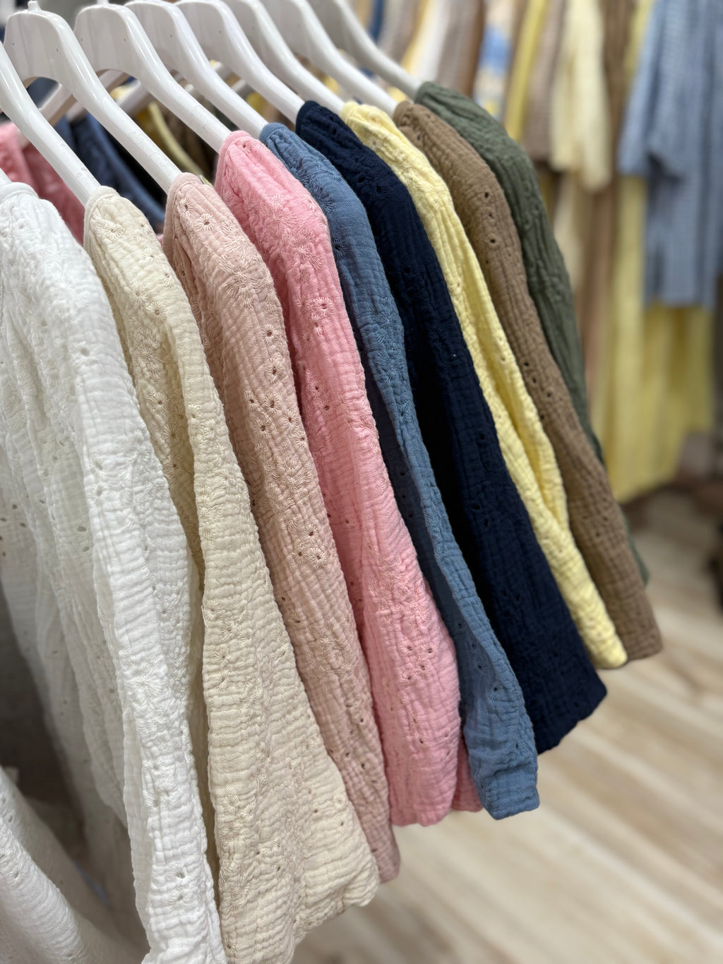 Blouse gaze de coton brodé